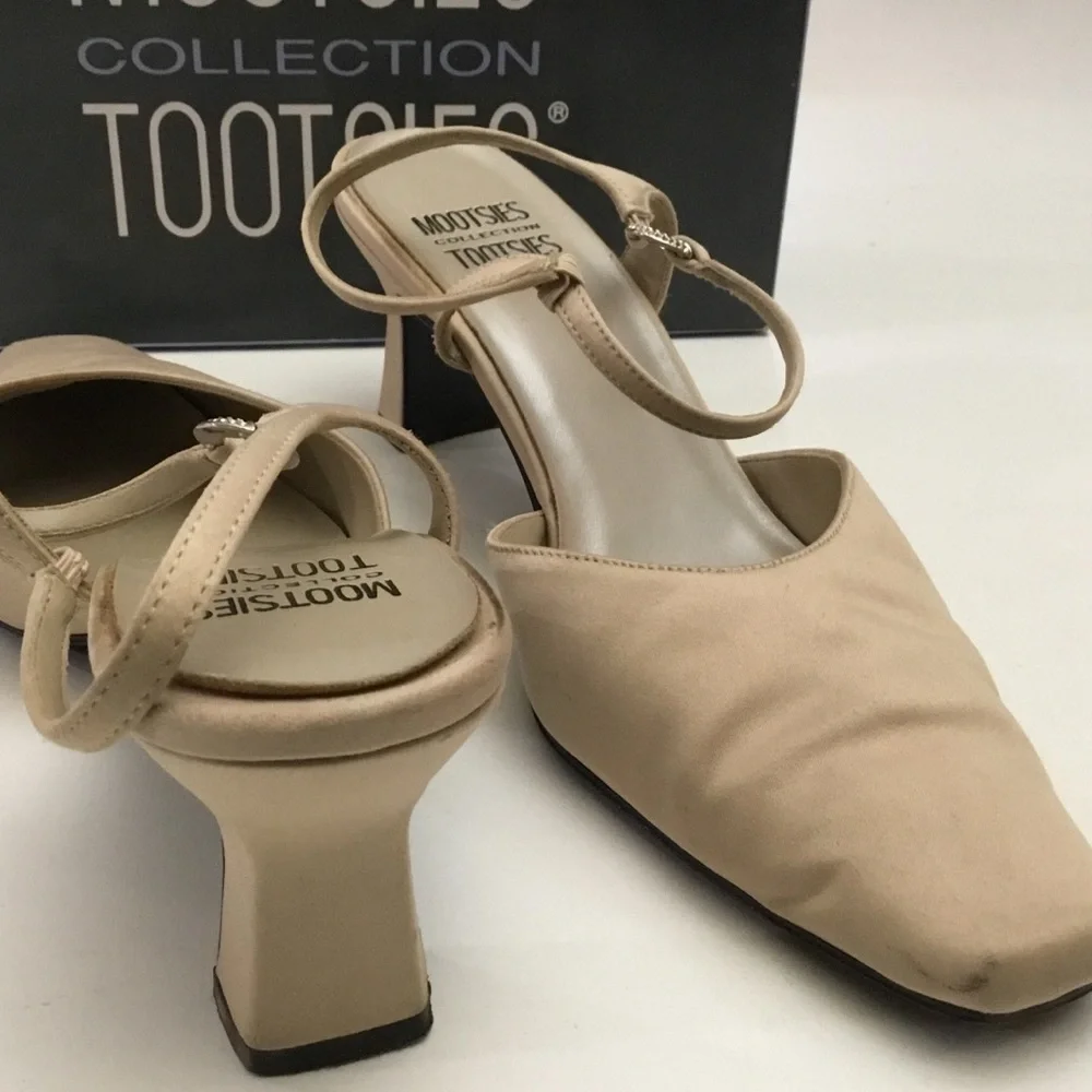 Mootsies Tootsies 11M Geisha Champagne Satin 3.25” Heels - CZ Buckles - Wedding - Picture 4 of 10